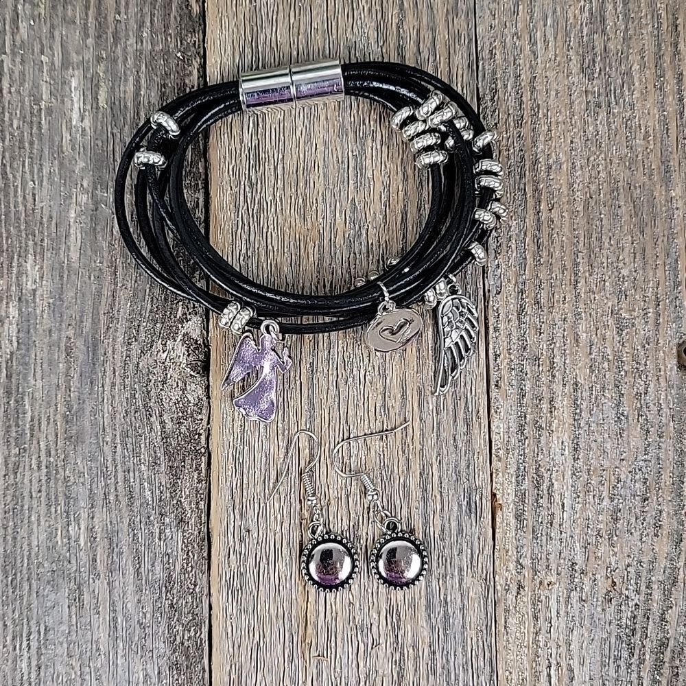Faux leather charm bracelet with earrings